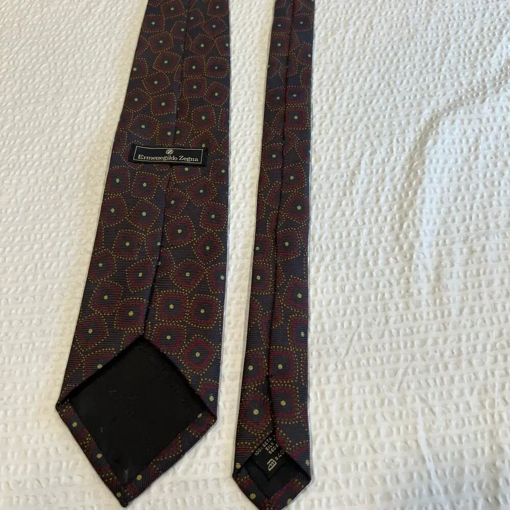 Ermenegildo Zegna tie burgundy and dark brown 100% silk
